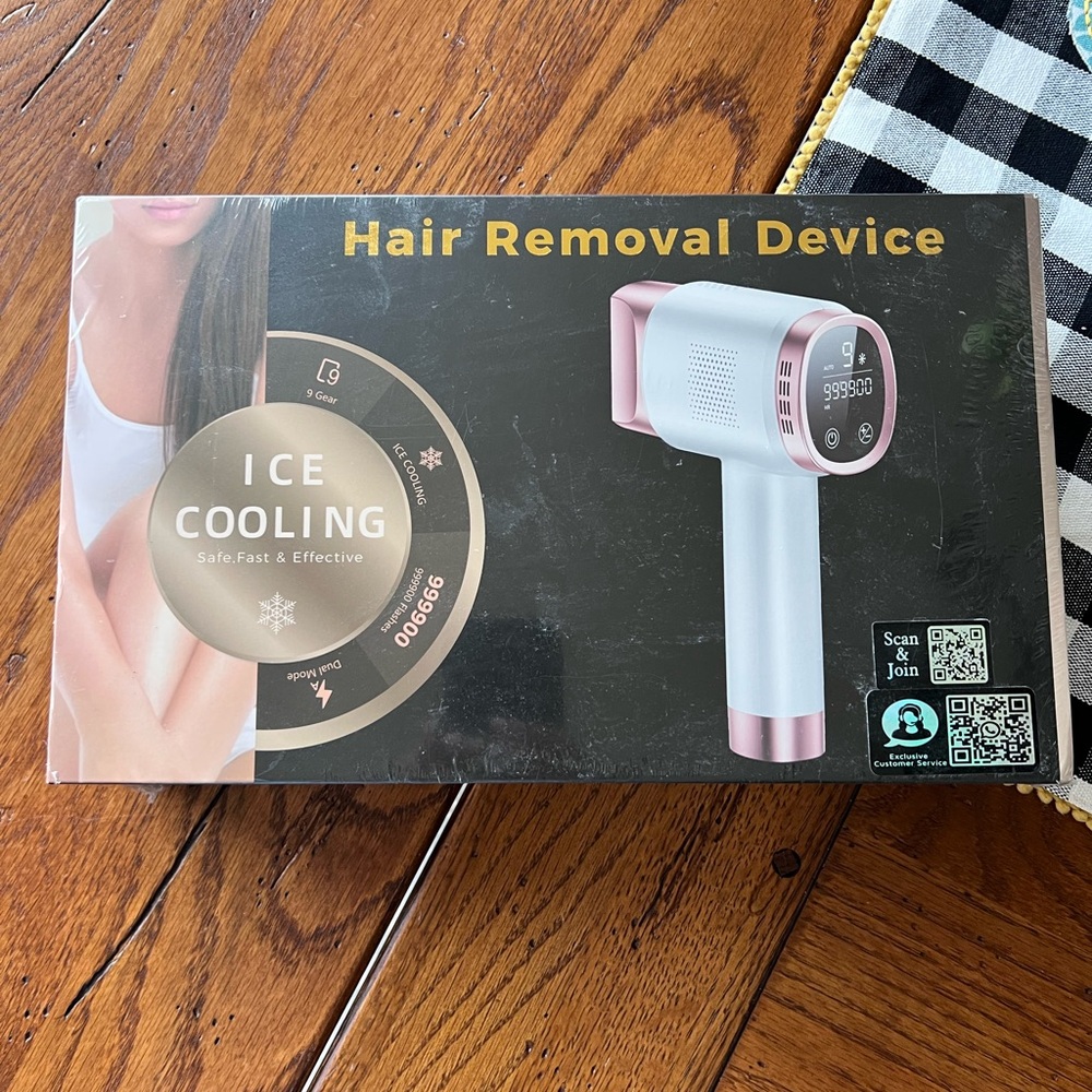 Hair Removal Device with Pink Accents